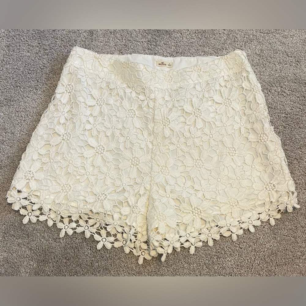 Hollister White Floral Lace Set - Picture 8 of 12